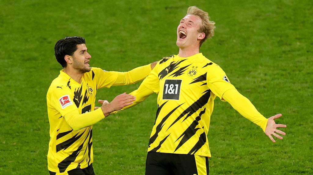 Bundesliga: Borussia Dortmund presiona a Frankfurt y busca su lugar en Champions