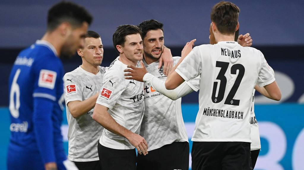 Bundesliga: ‘Gladbach’ terminó con la racha perdedora y hundió más a Schalke