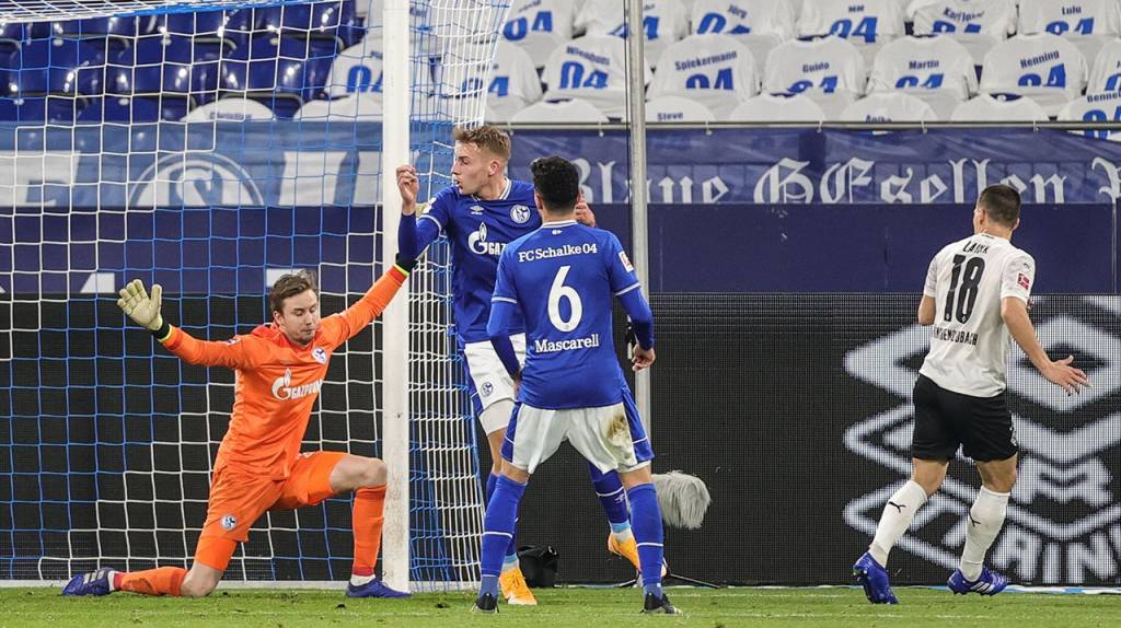 Bundesliga: ‘Gladbach’ terminó con la racha perdedora y hundió más a Schalke