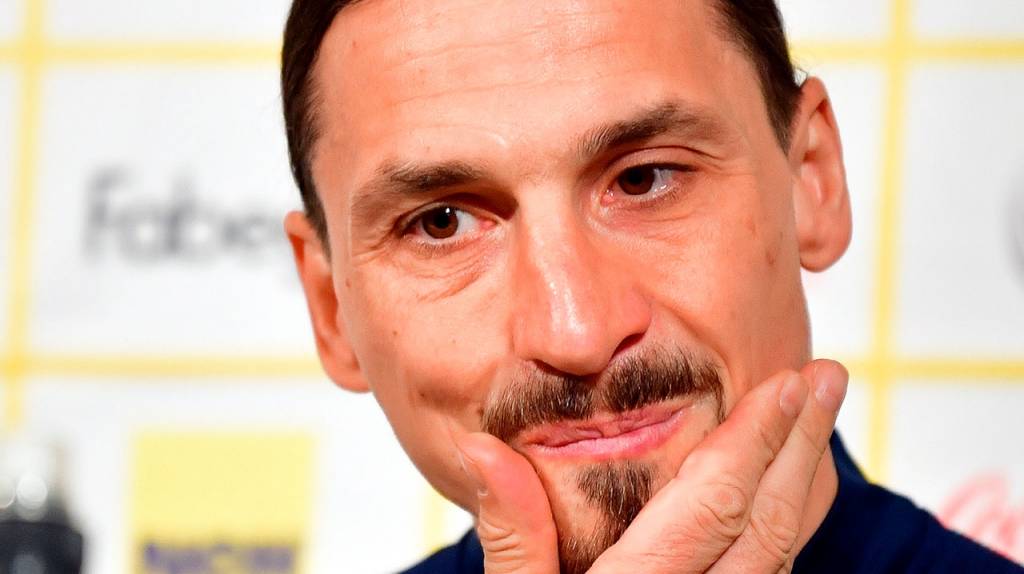 Futbol: Zlatan reaparece y va de las sonrisas a las lágrimas