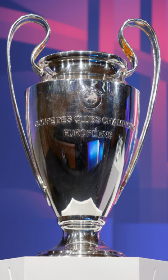 UEFA piensa en la final de la Champions League con público