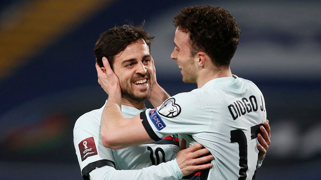 Diogo Jota marcó dos goles frente a Serbia en 36 minutos 