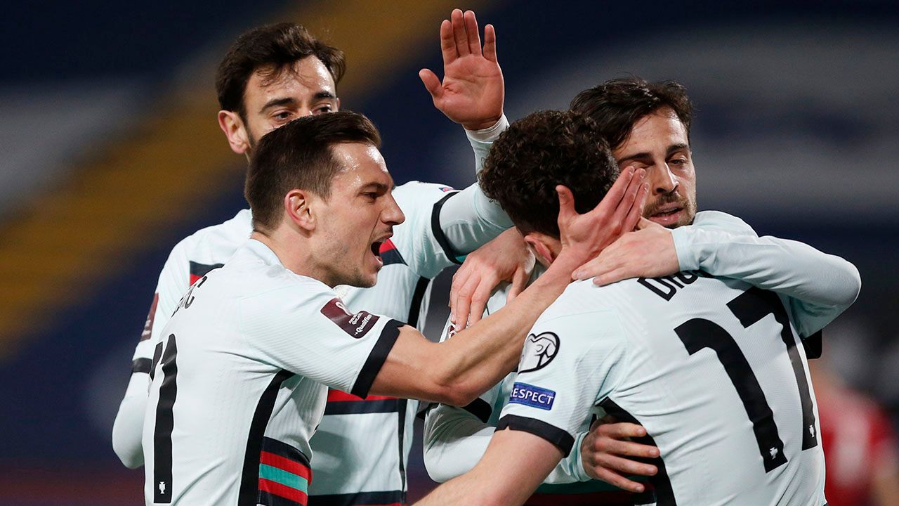 Diogo Jota marcó dos goles frente a Serbia en 36 minutos 