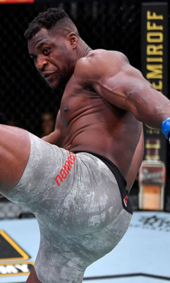 Con Francis Ngannou como campeón, ¿qué viene para el peso completo en UFC?