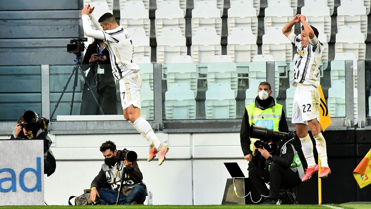 Cristiano Ronaldo y Paulo Dybala alejaron a Napoli del cuarto puesto