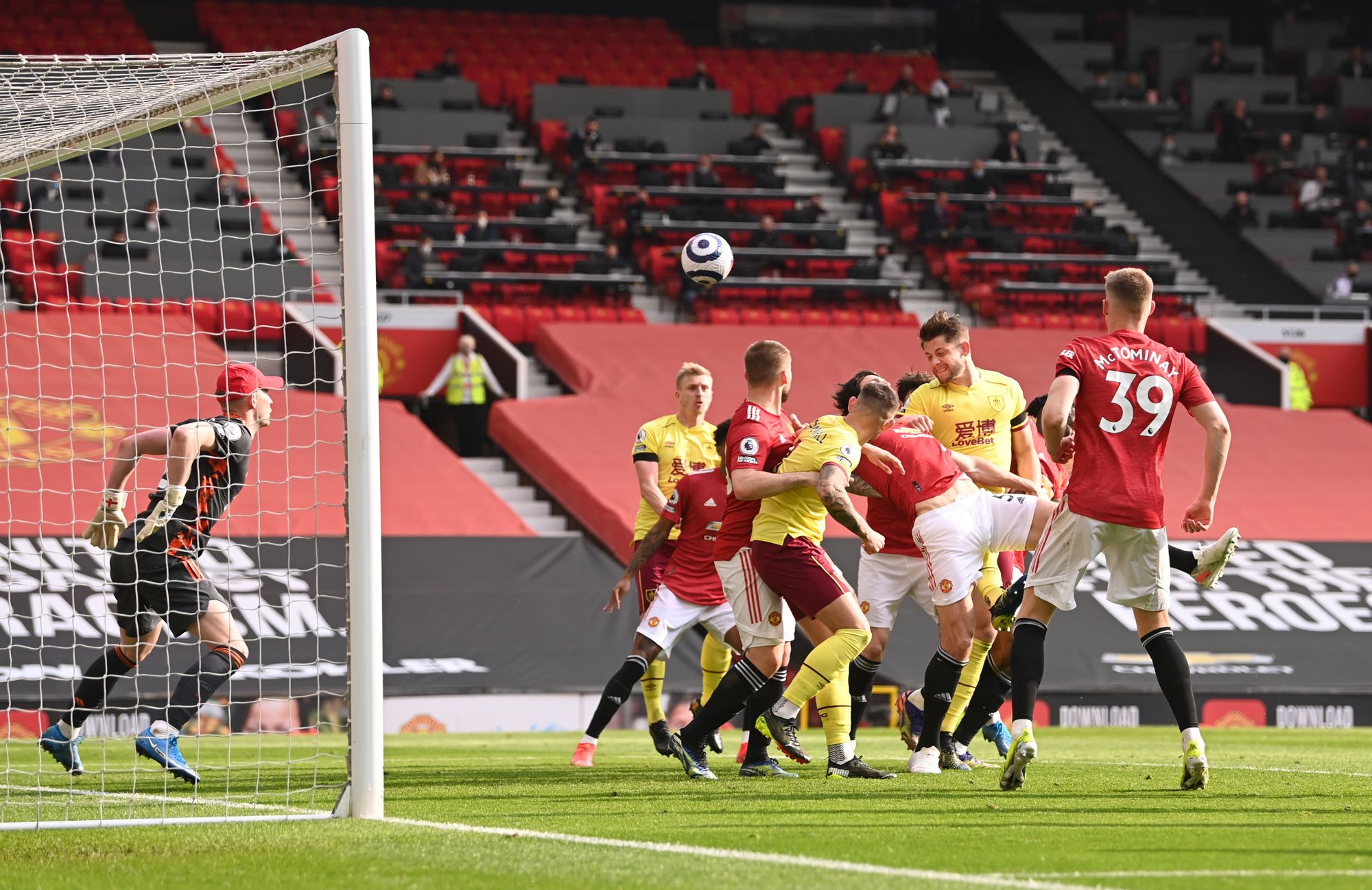 Manchester United sigue en la pelea por la Premier League a pesar de la diferencia con el City