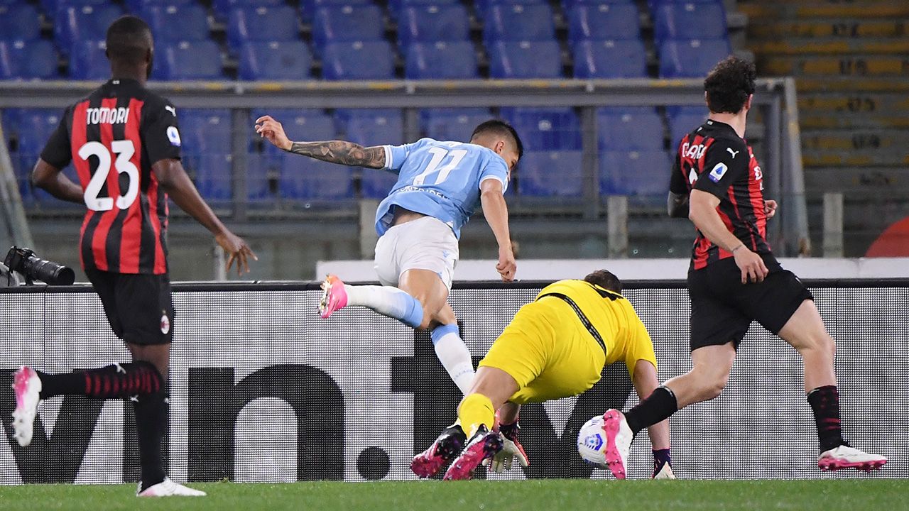 Lazio goleó a Milan y la Champions League se vuelve a alejar para los 'Rossoneri'