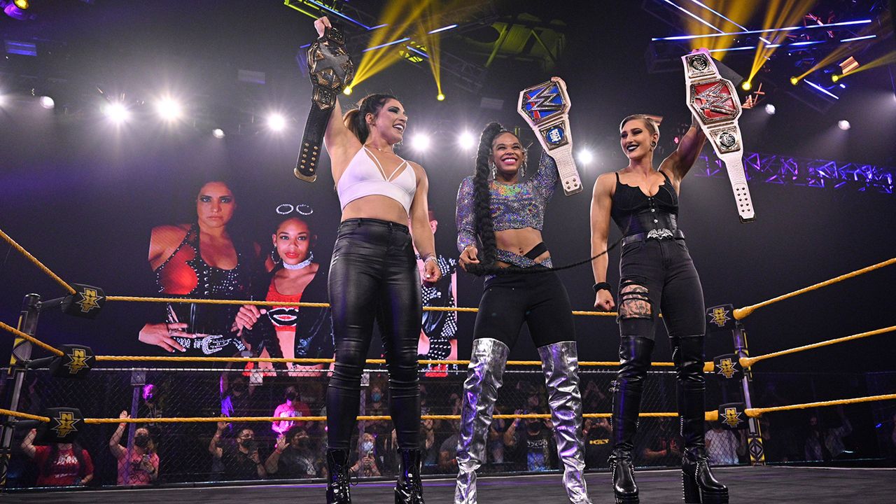 Junto con la campeona de SmackDown Bianca Belair y la de RAW, Rhea Ripley, son egresadas de NXT