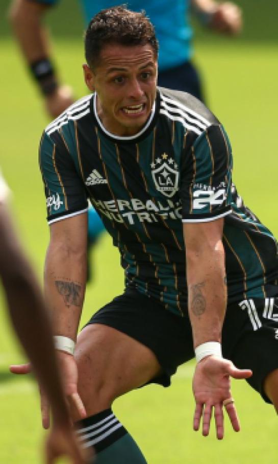 'Chicharito' Hernández marca su primer doblete en la MLS