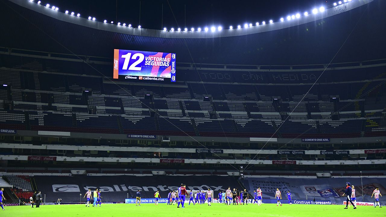 Cruz Azul 1-0 Chivas: Saluden al equipo con más victorias consecutivas (12) en la historia de la Liga MX y claro que nos referimos a La Máquina; Guadalajara hace cinco juegos que no se lleva una victoria.
