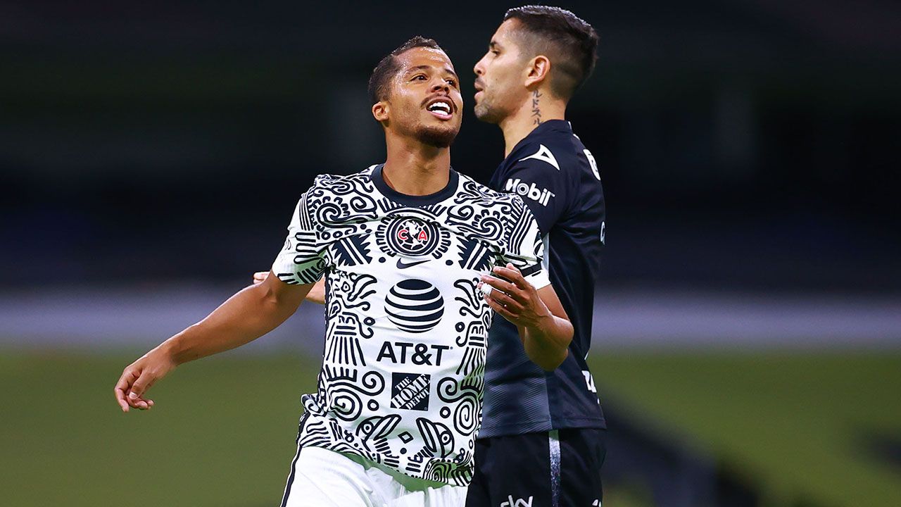 Así se vive el encuentro en el Estadio Azteca, donde Richard Sánchez anotó un golazo de tiro libre al 45' y sirvió para el remate de Giovani al 60