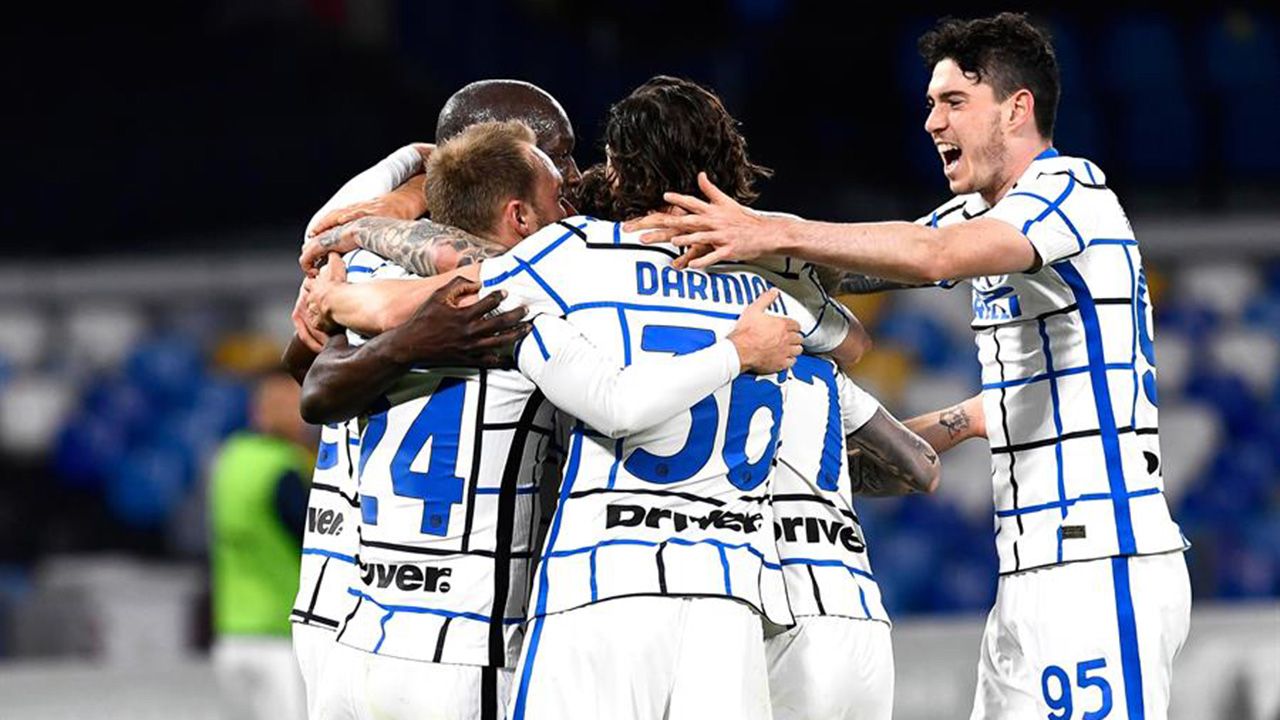 Napoli frenó al Inter que se mantiene caminando rumbo al 'Scudetto'