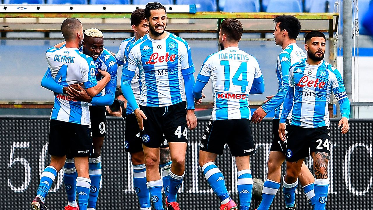 Napoli se mantiene en la pelea por un puesto a la próxima Champions League