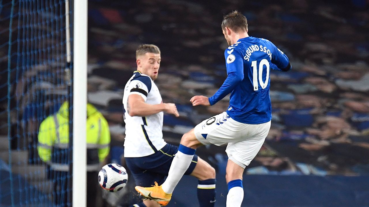 Everton y Tottenham empataron en mal momento en la Premier League