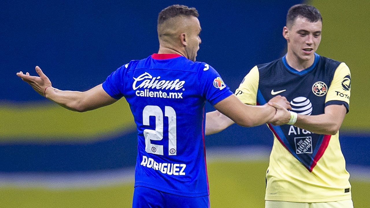 América 1-1 Cruz Azul: Cada uno con un penal advertido por el VAR anotó su gol en el clásico joven. Ambos equipos frenaron sus rachas de triunfos, pero afrontarán el cierre del torneo ilesos.