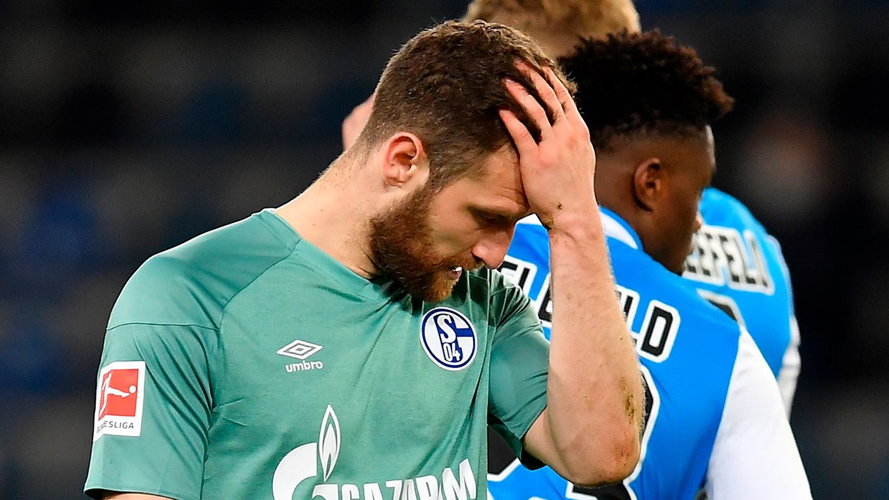 Tristeza absoluta en Schalke al descender de la Bundesliga