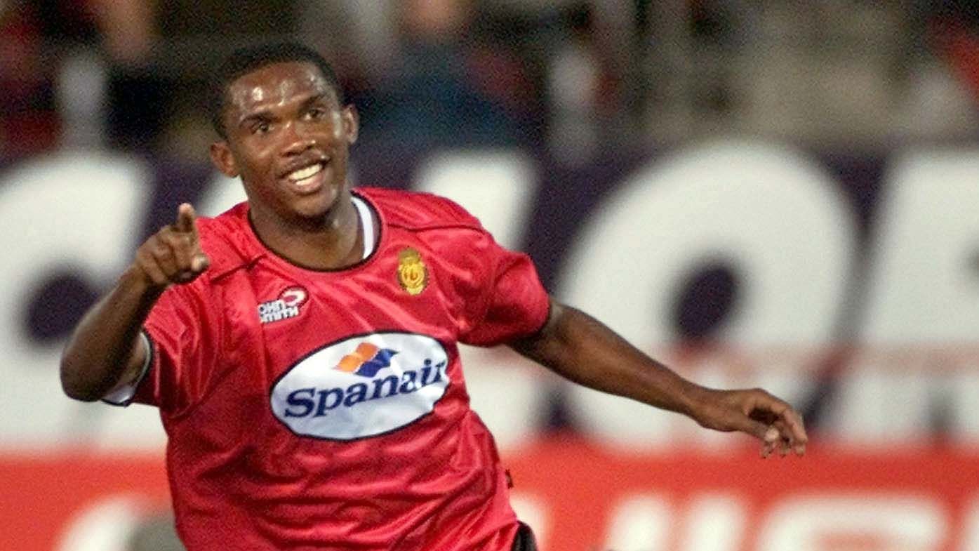 Samuel Eto’o, Mallorca: En 2003, el camerunés tomó el sitio de Leo Franco, quien vio la roja en el duelo de La Liga frente a Athletic de Bilbao.