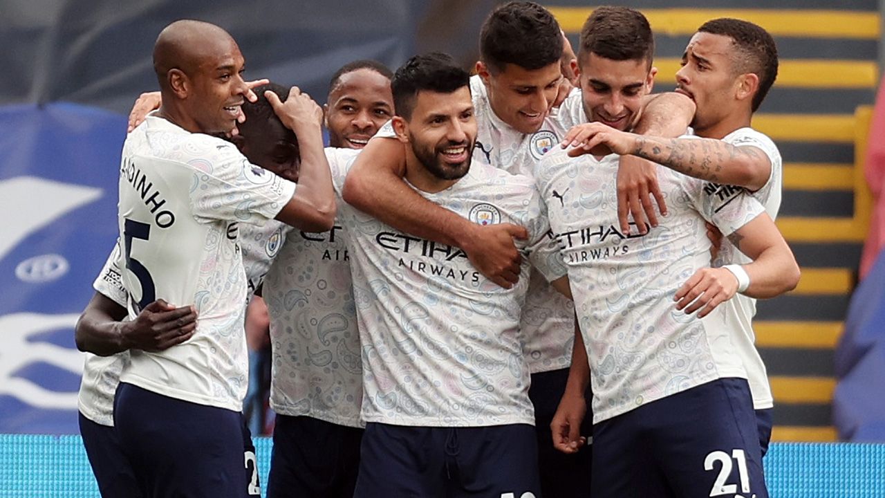 Como en los viejos tiempos, Sergio Agüero deja a Manchester City a un paso del título