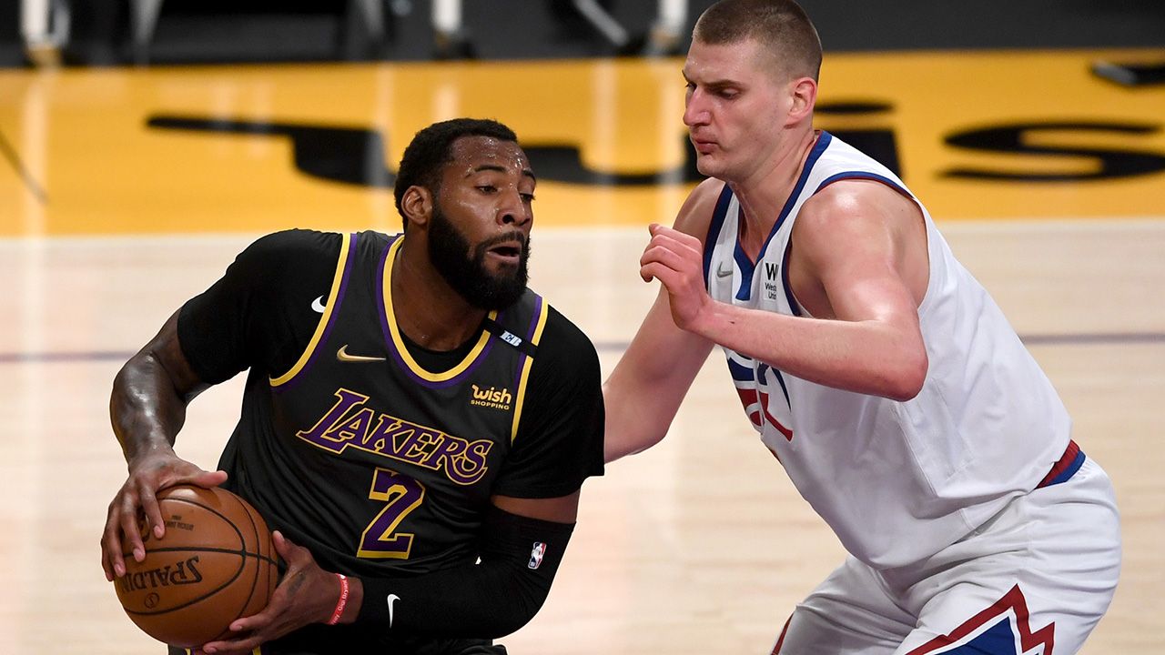Los Lakers se aferran a la clasificación directa