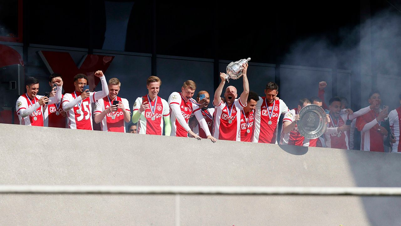 Edson Álvarez y el Ajax se quedaron con el título de Eredivisie