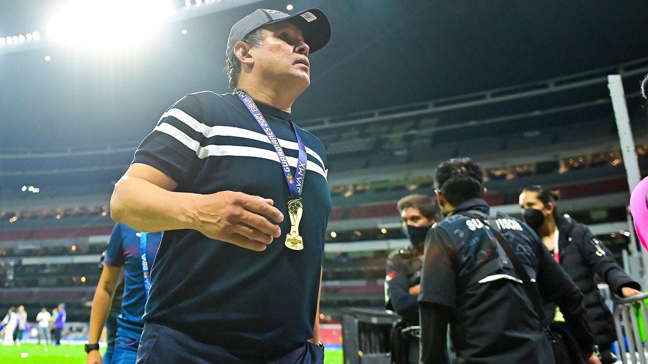 “El futbol y la vida te ponen en el lugar donde te mereces. Lo de hoy no es casualidad”: Juan Reynoso, técnico de Cruz Azul.