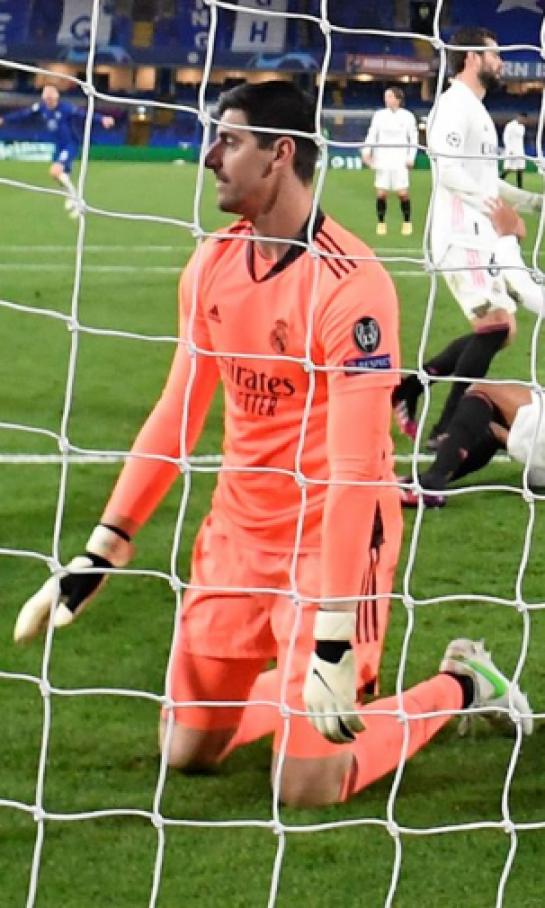 Thibaut Courtois, desconsolado al despedirse de la Champions League