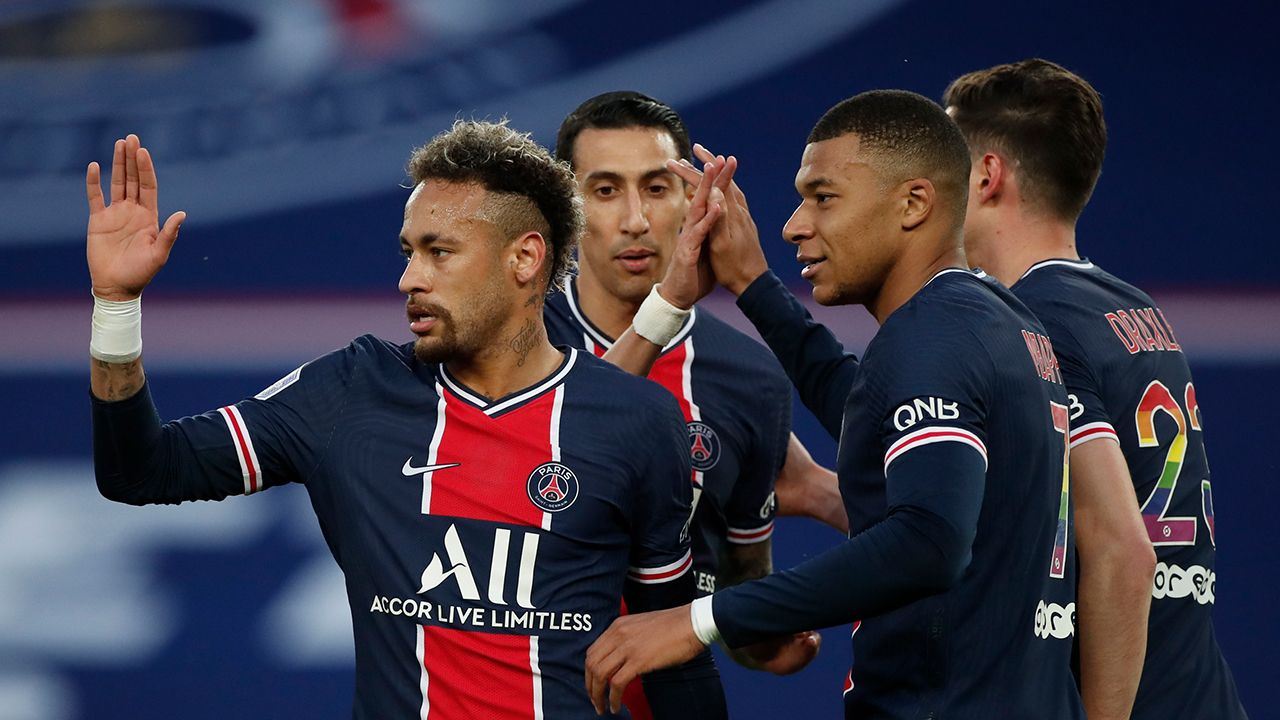 Paris Saint-Germain no ha dado nada por perdido y le puso más presión al líder Lille