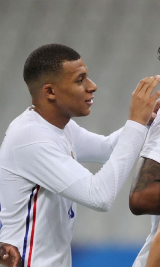Kylian Mbappé y Olivier Giroud tensan a Selección Francesa