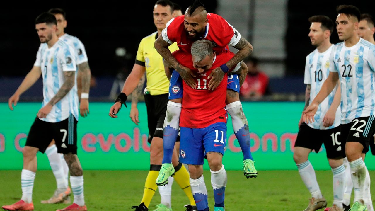 As faces de Vargas: Lenda do Chile e da Copa América, aquém das