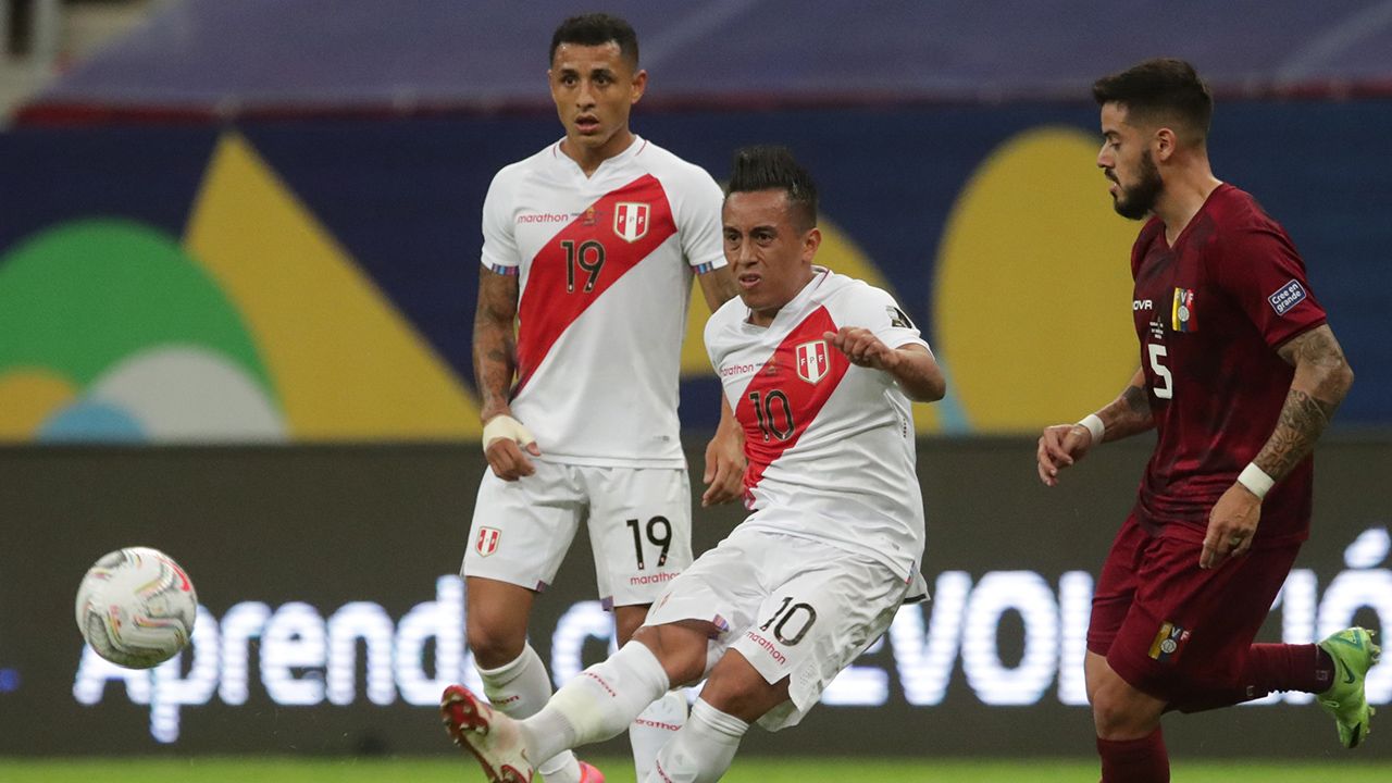 Perú acabó con Venezuela y es segundo del Grupo B