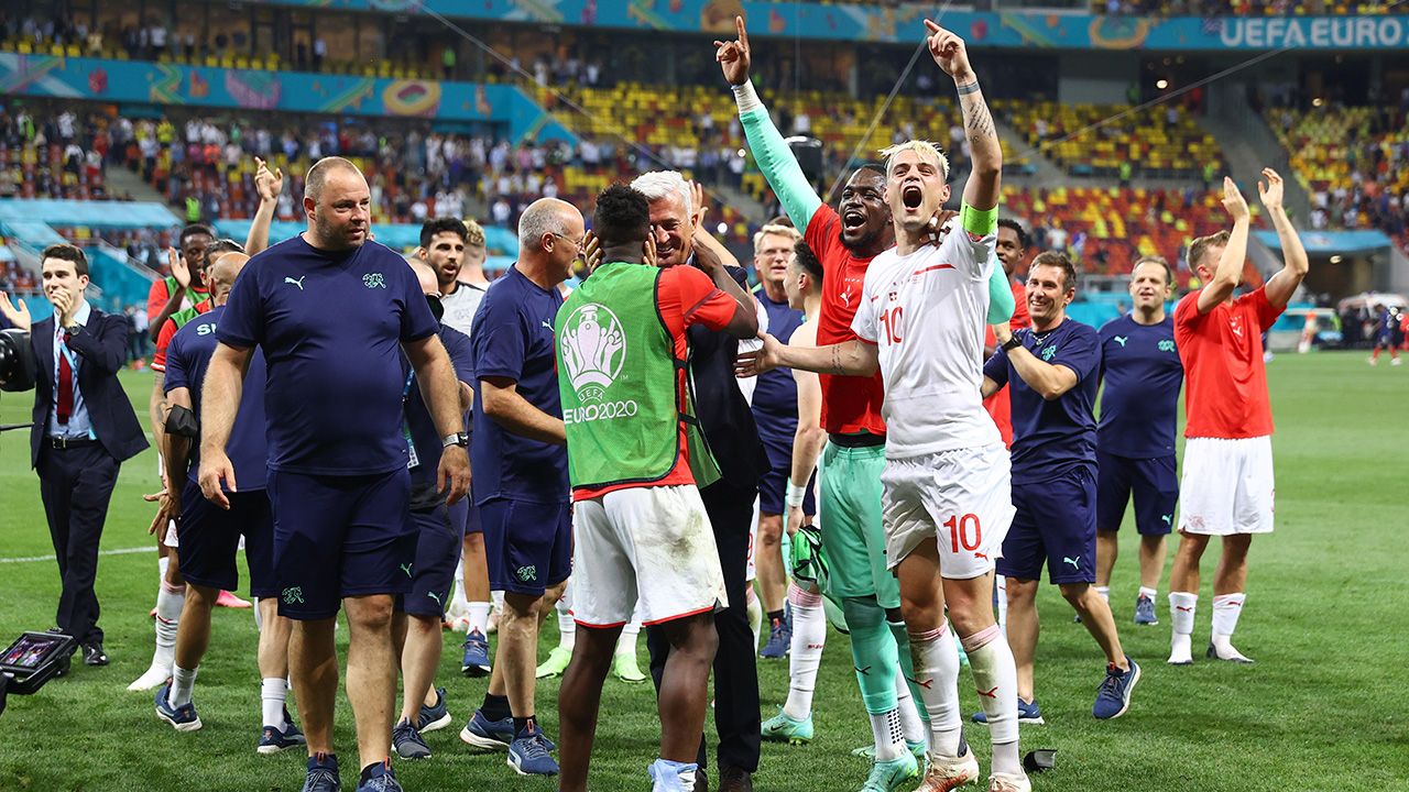 Suiza celebró con su afición la histórica victoria ante Francia