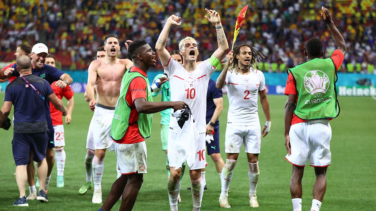 Suiza celebró con su afición la histórica victoria ante Francia
