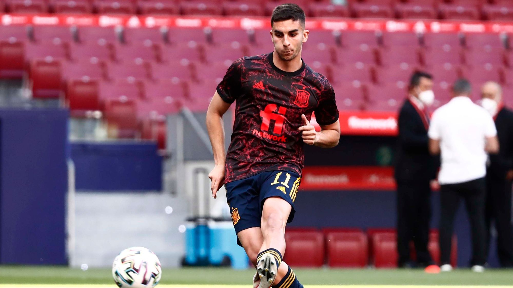 Ferrán Torres, 21 años, España: Tan solo 2 semanas después de fichar por Manchetser City recibió su primera convocatoria con la mayor. Debutó en septiembre de 2020 en la Nations League, ante Alemania.