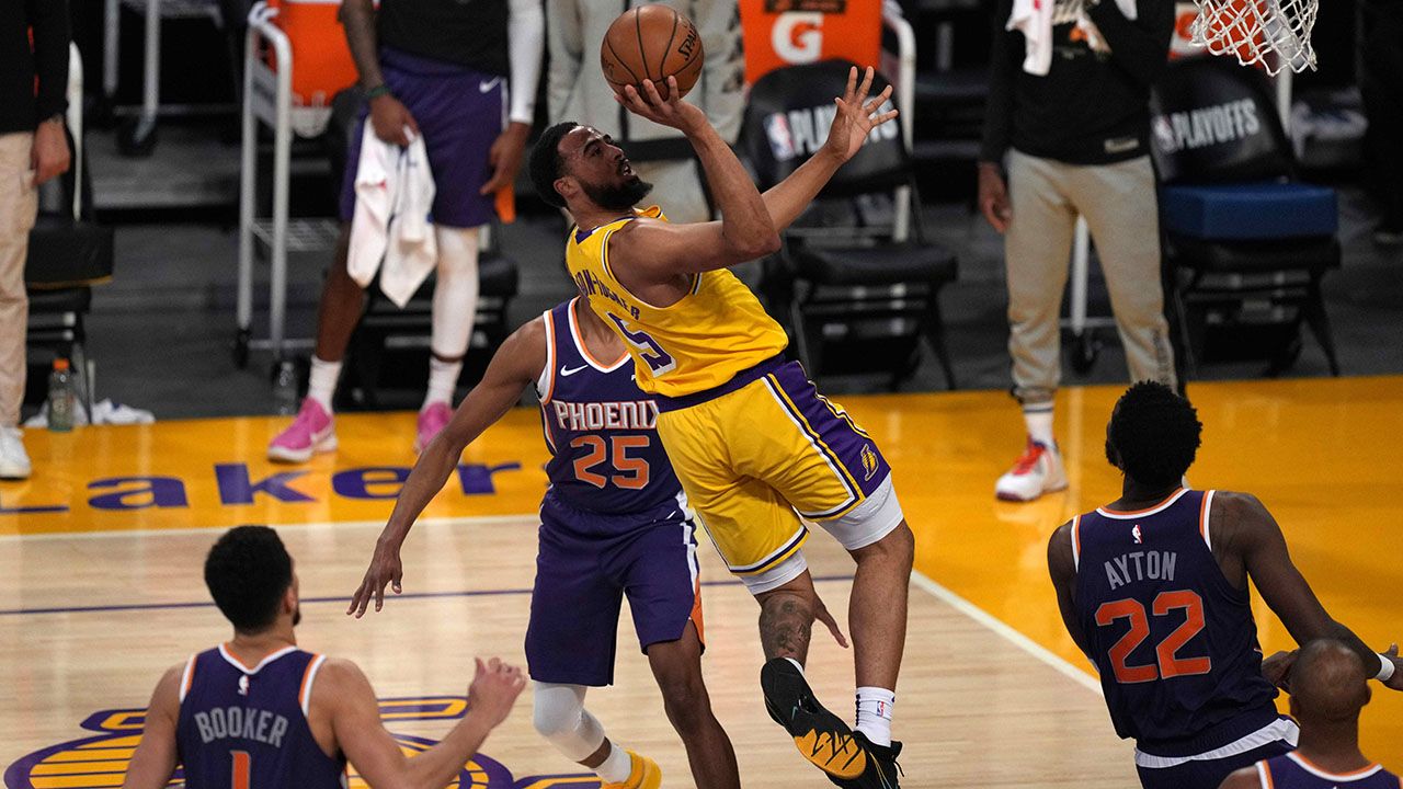 Adiós bicampeonato, los Suns exhibieron y echaron a los Lakers