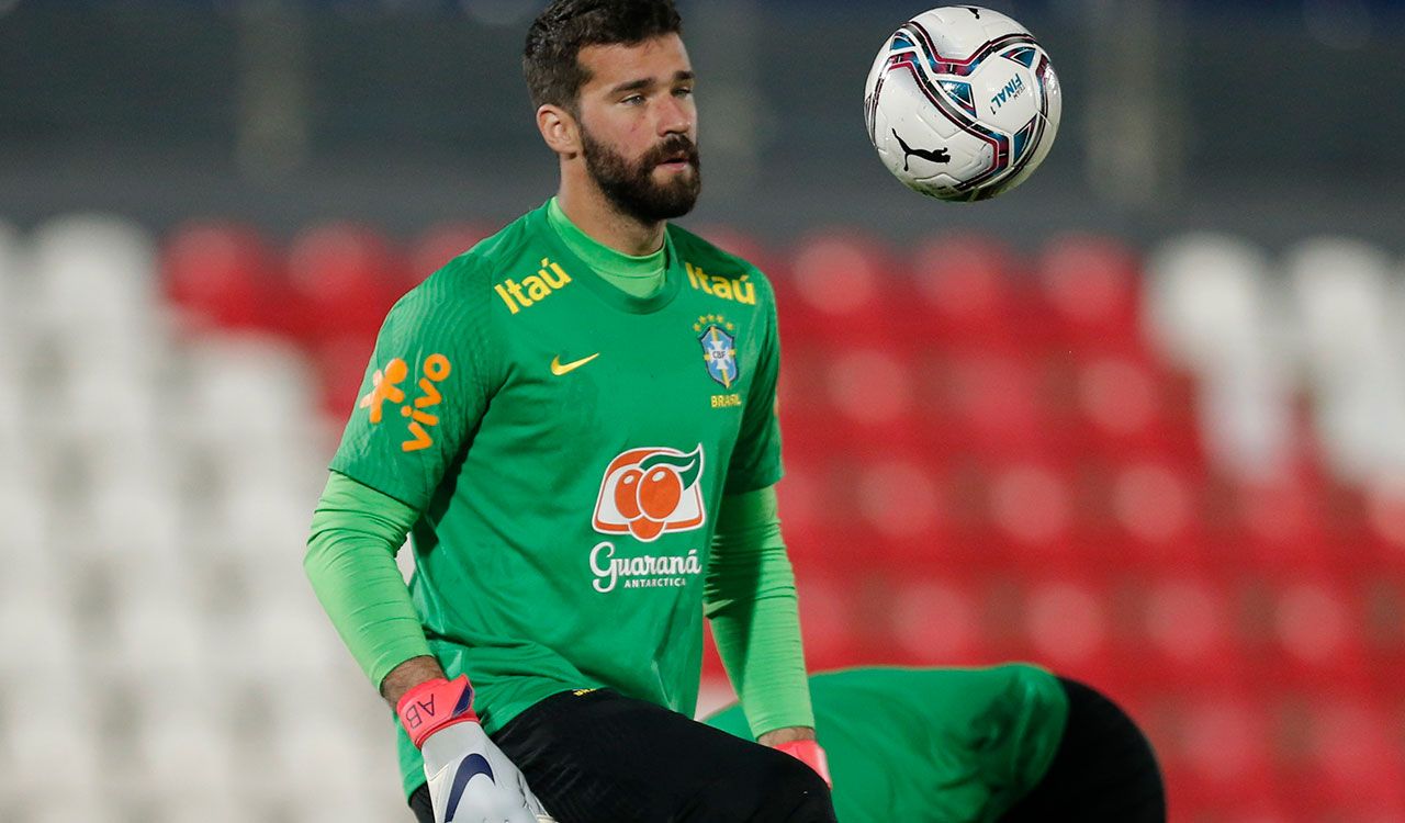 Portero:Alisson (Brasil)