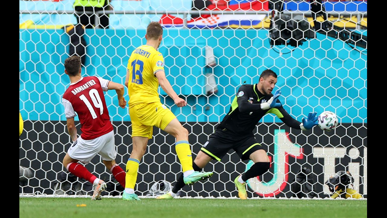 Austria vence con lo mínimo a Ucrania y ya conoce a su rival en los octavos de final