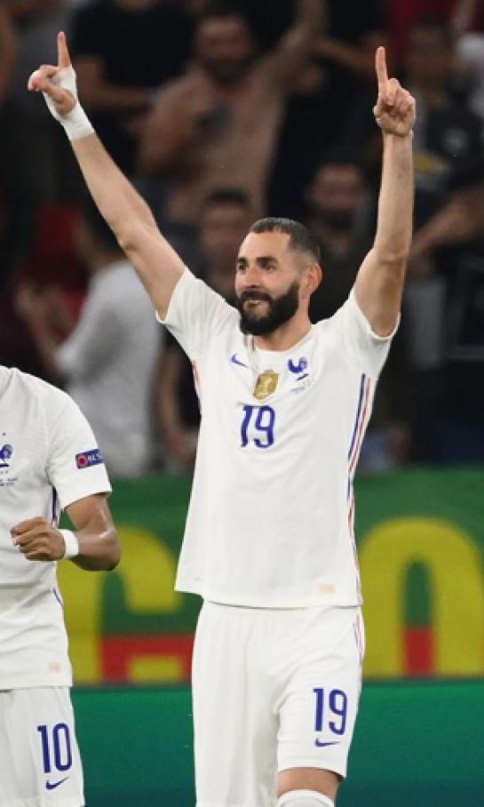 Karim Benzema admitió sentirse presionado por volver a cantar gol con Francia
