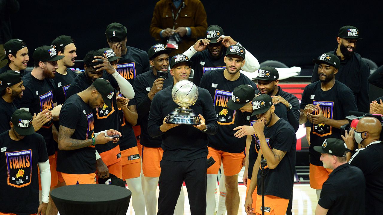 Con contundente marcador de 130 a 103, los Phoenix Suns sentenciaron la serie final contra los Clippers y avanzaron a la gran serie final de NBA. 