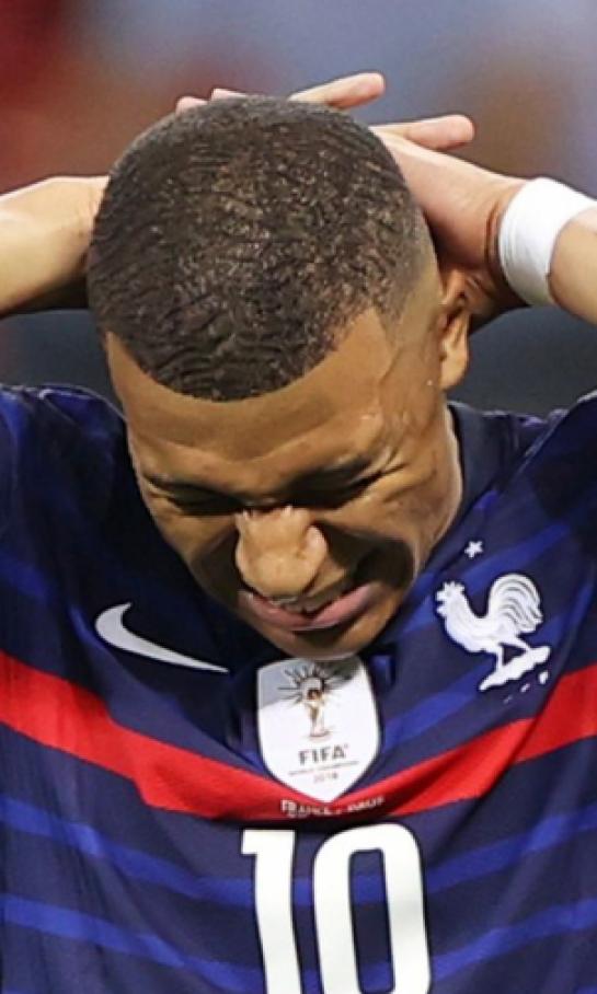 Agentes de Kylian Mbappé ya estarían 'hartos' de la estrategia del Paris Saint-Germain