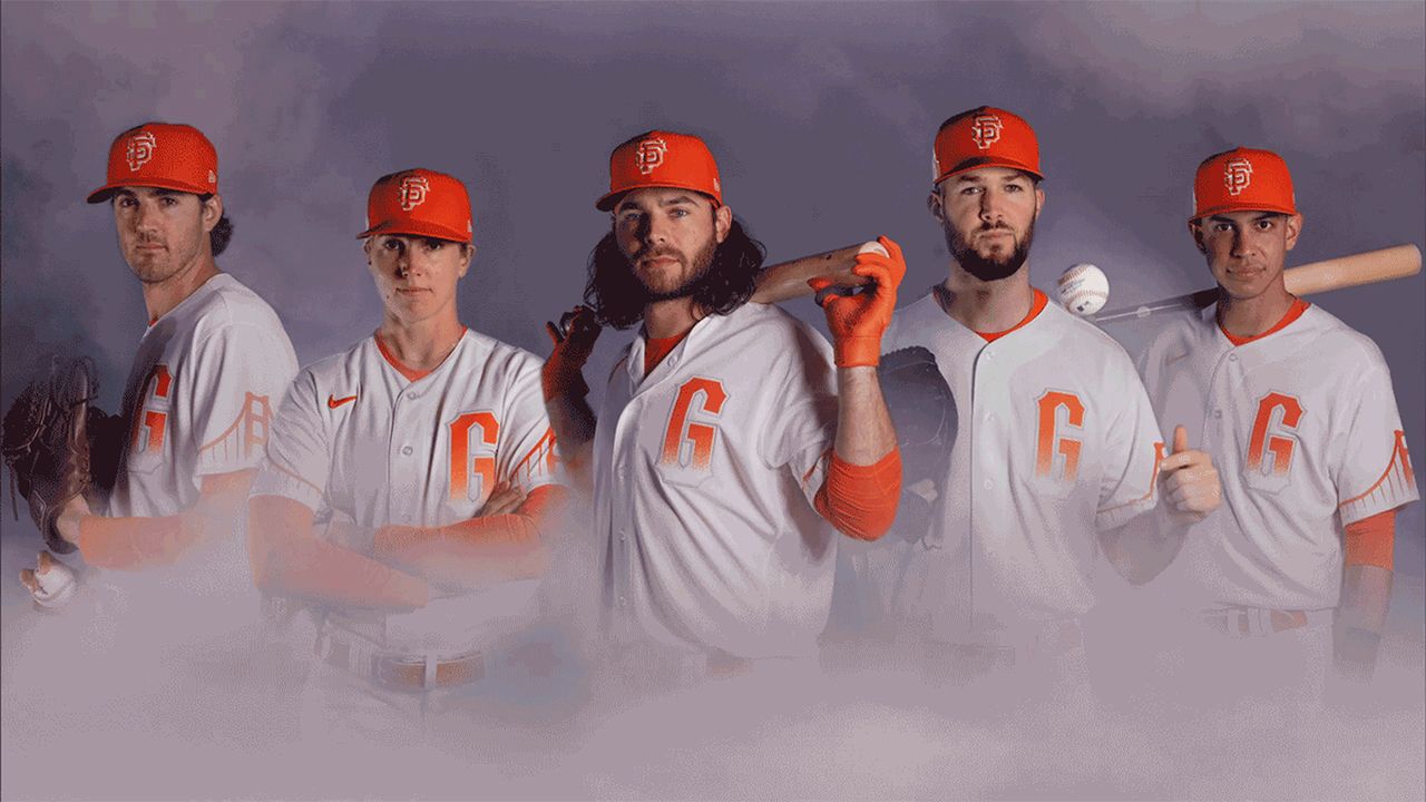 Los San Francisco Giants 'tocan el cielo' con sus nuevos uniformes