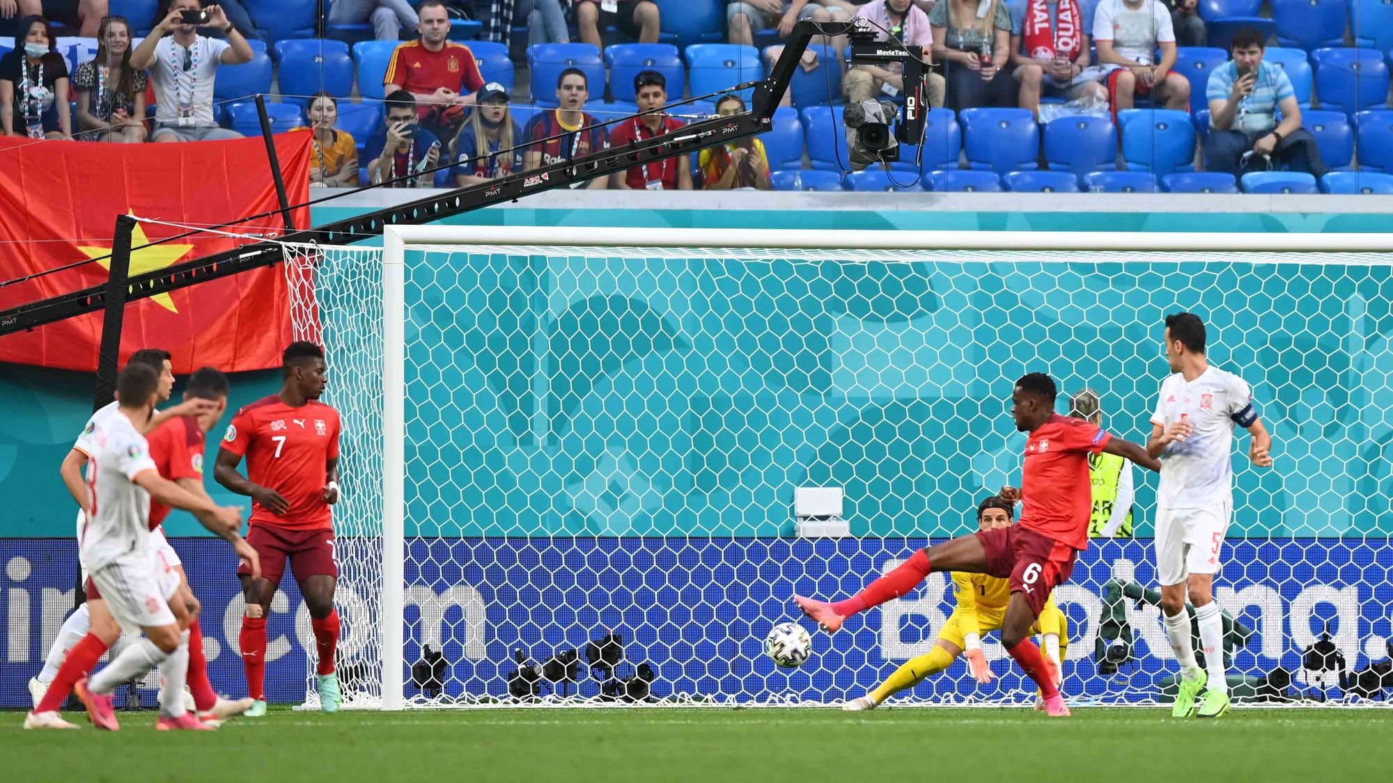 Denis Zakaria, Suiza: Cuartos de final vs España