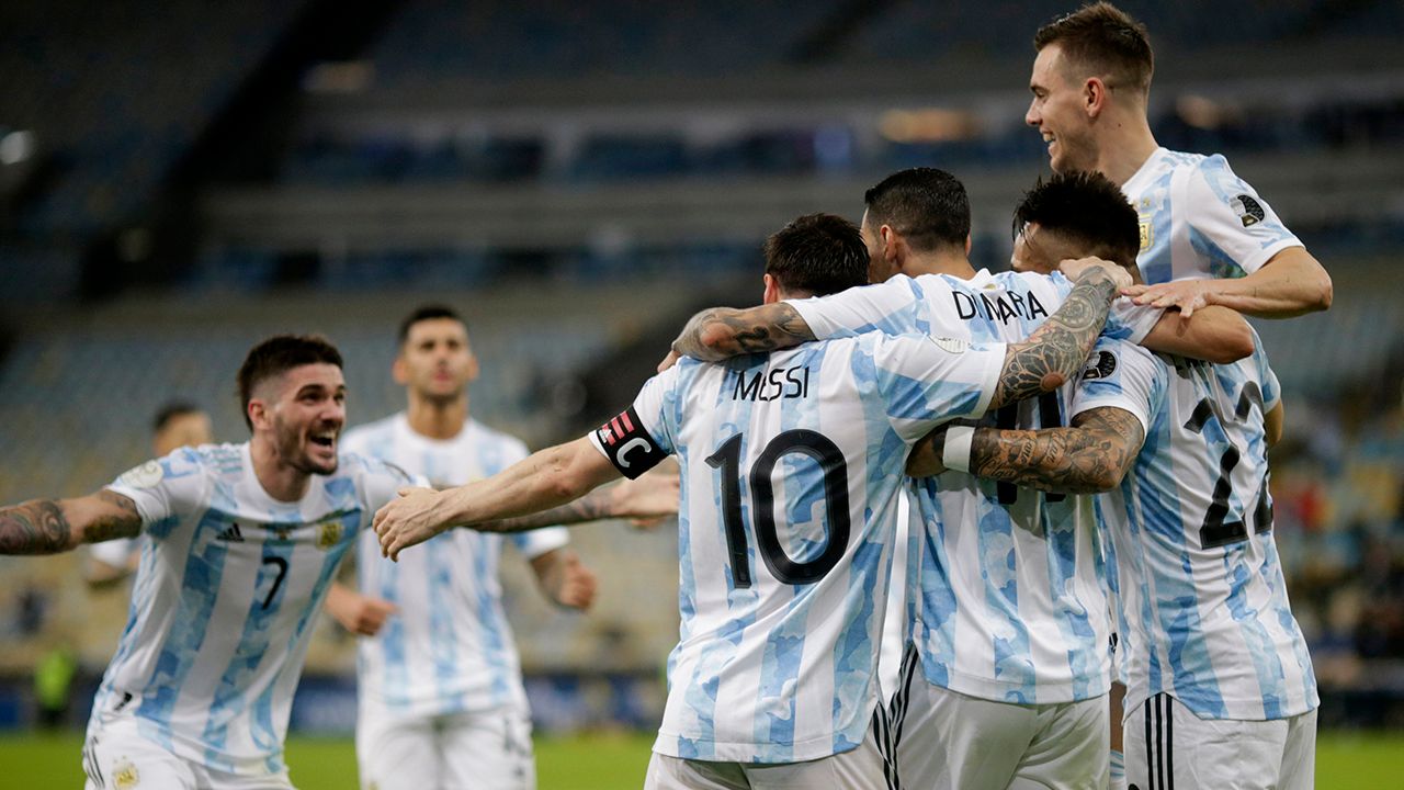 Un gran gol de Ángel Di María puso adelante a Argentina