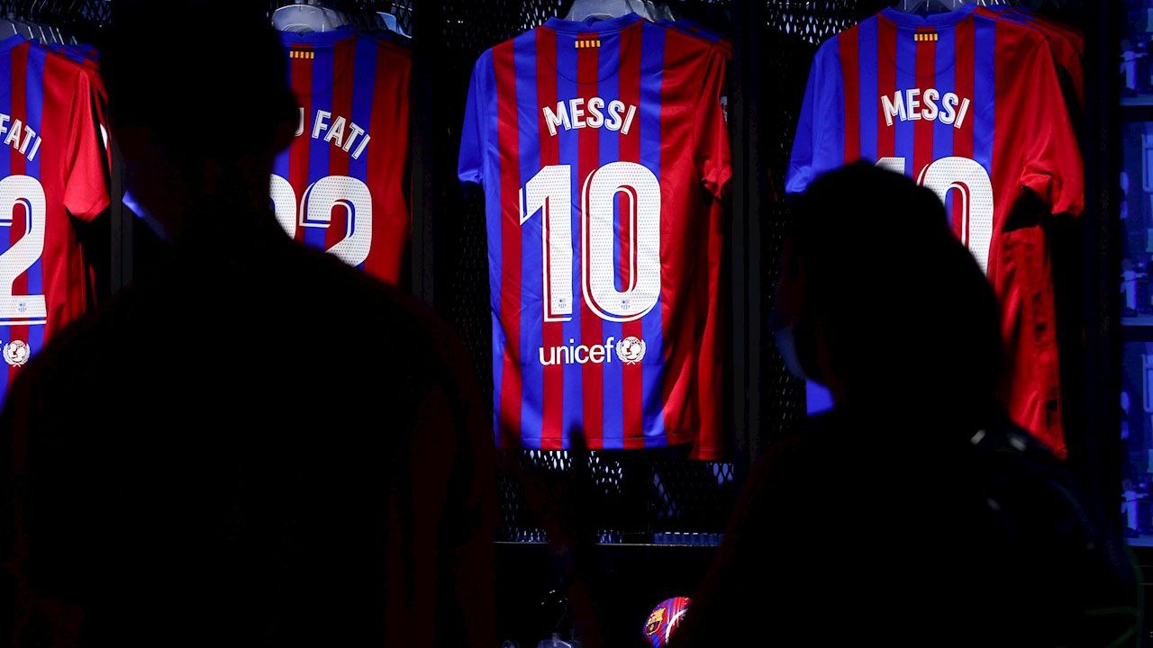 ¿Se queda o se va?, por lo pronto el jersey de Lionel Messi sigue a la venta