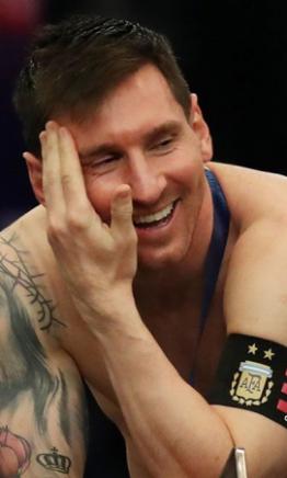 Messi bailando con la Copa América y cantando su propia canción es el cierre perfecto