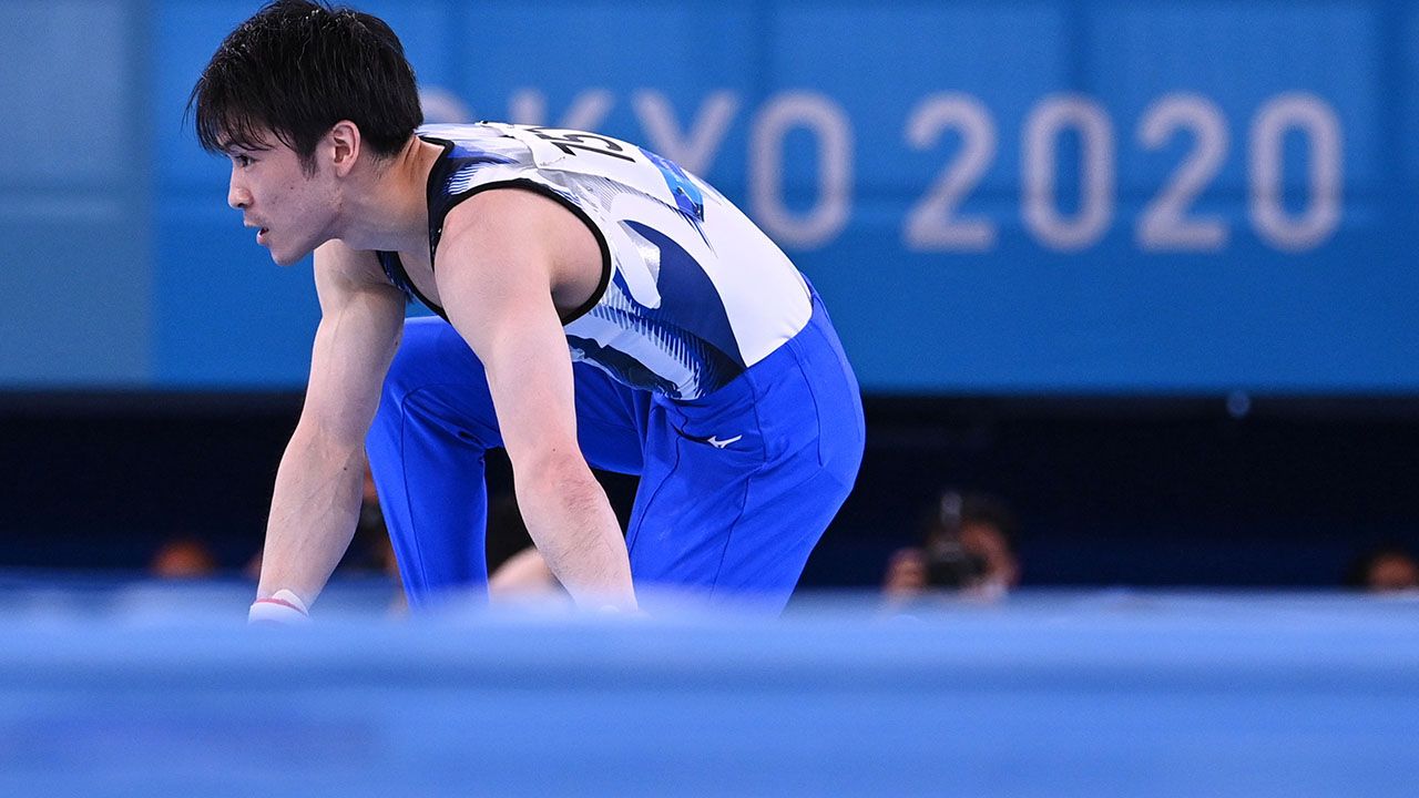 Kohei Uchimura se quedó sin final y sin medalla al caer en la barra fija en gimnasia