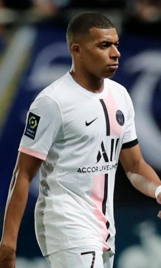 ¿Cristiano Ronaldo?, PSG tendría otra alternativa a la salida de Kylian Mbappé