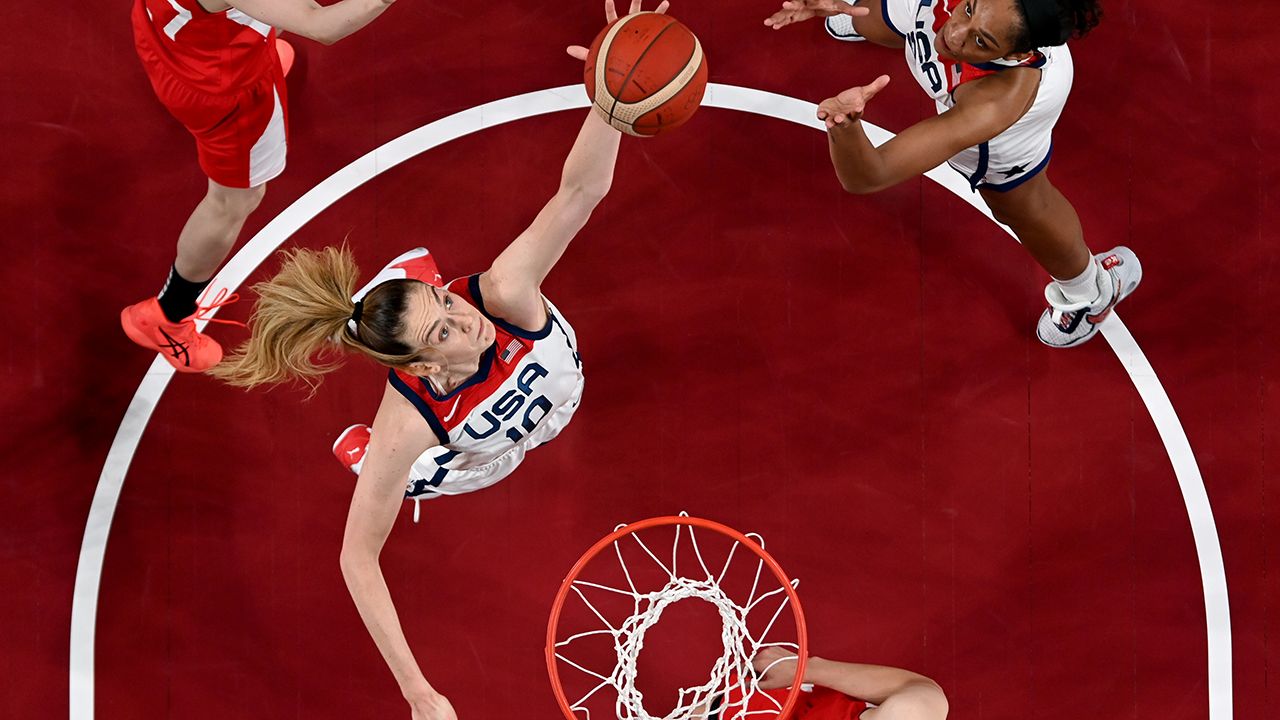 El Team USA arrolló a Japón y se llevó un nuevo oro en basquetbol femenil