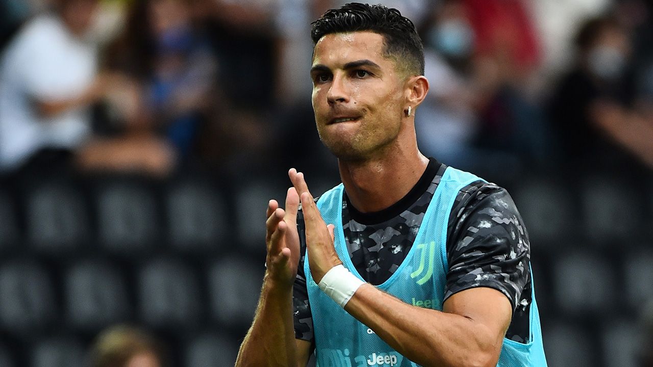 Cristiano Ronaldo comenzó la temporada en la Serie A en el banco de suplentes