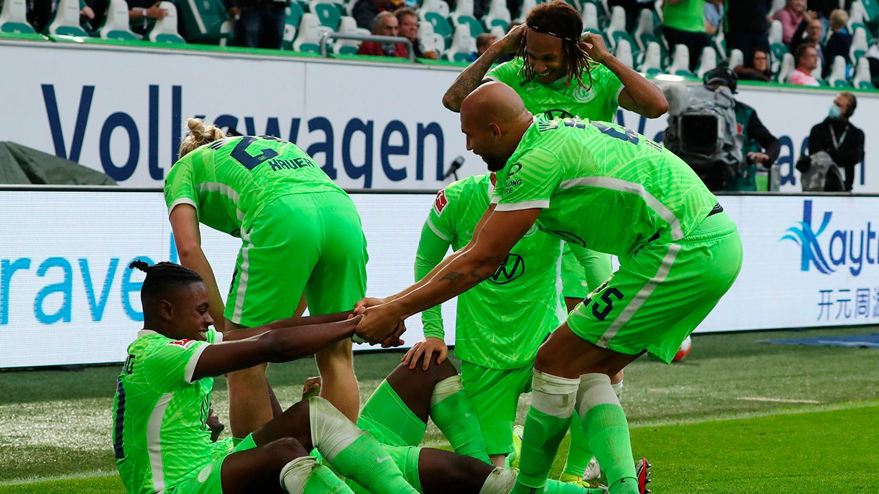 Wolfsburg mantiene el paso perfecto ante Leipzig y es la sorpresa en la Bundesliga