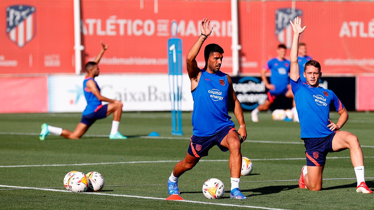 Luis Suárez fue la novedad en el entrenamiento del Atlético de Madrid Luis Suárez fue la novedad en el entrenamiento del Atlético de Madrid